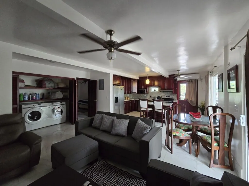 Quiet Long-Term Rental in Downtown Jaco Beach, Jacó, Costa Rica — photo 1