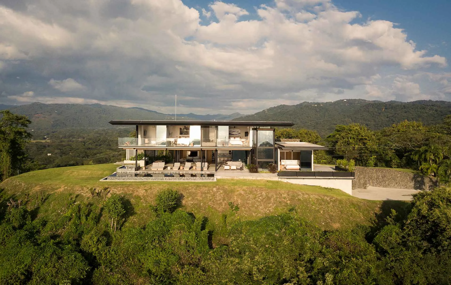 Modern Hilltop Retreat: Exclusive Villa Nosara with Ocean Views, Nosara, Costa Rica — photo 2