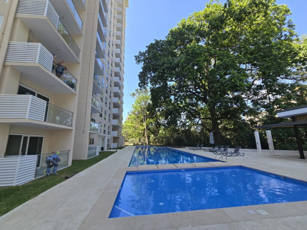 2-Bedroom Condo for Rent in Jaco with Pool and Gym, Jacó, Costa Rica — photo 2