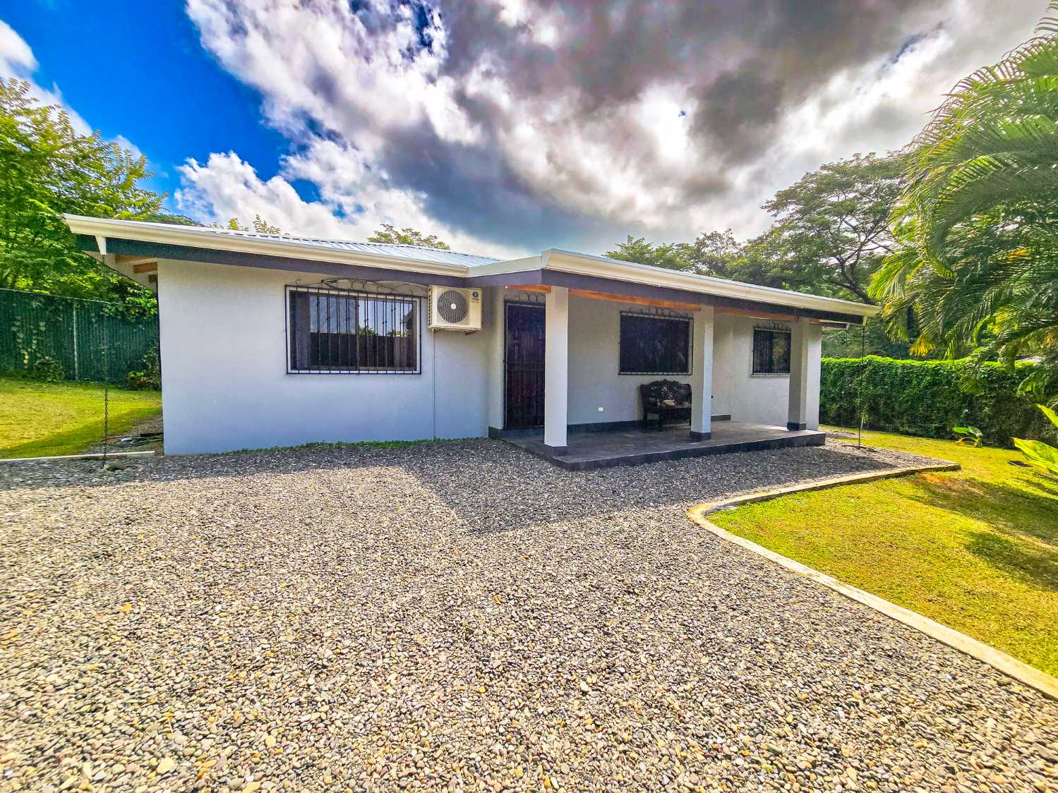 3-Bedroom House for Rent in Playa Hermosa with Garden, Jacó, Costa Rica — photo 2