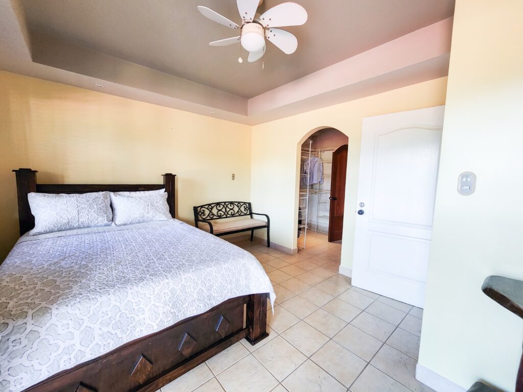 3-Bedroom Two-Story Home for Rent in Jaco with Mountain View, Jacó, Costa Rica — photo 6