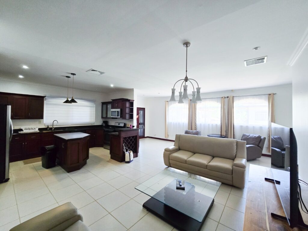 3-Bedroom Condo for Rent in Herradura with Jacuzzi Tub, Los Sueños, Costa Rica — photo 6