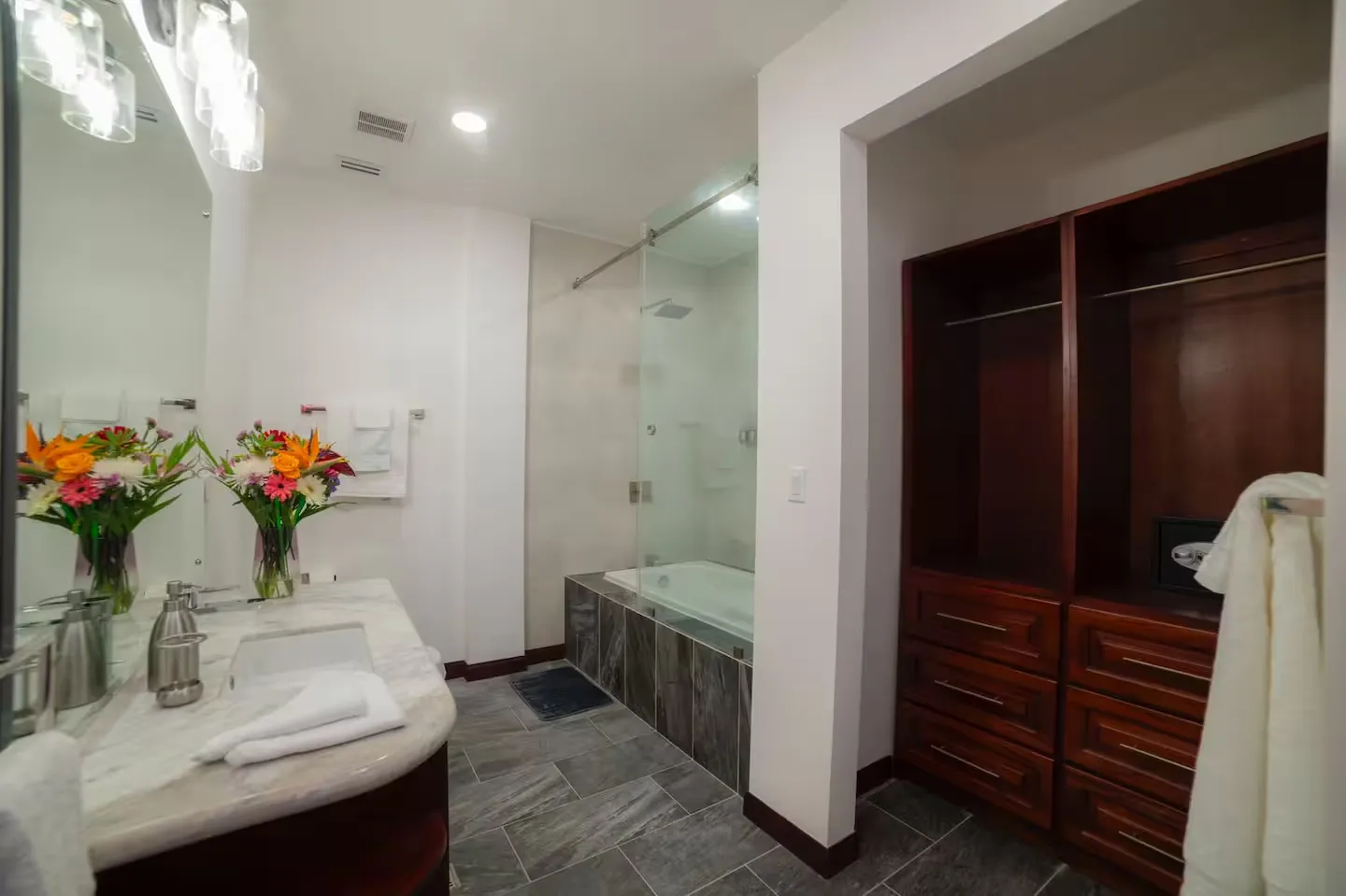 Luxury Villa for Rent in Los Sueños Marriott Resort, Costa Rica, Los Sueños, Costa Rica — photo 2