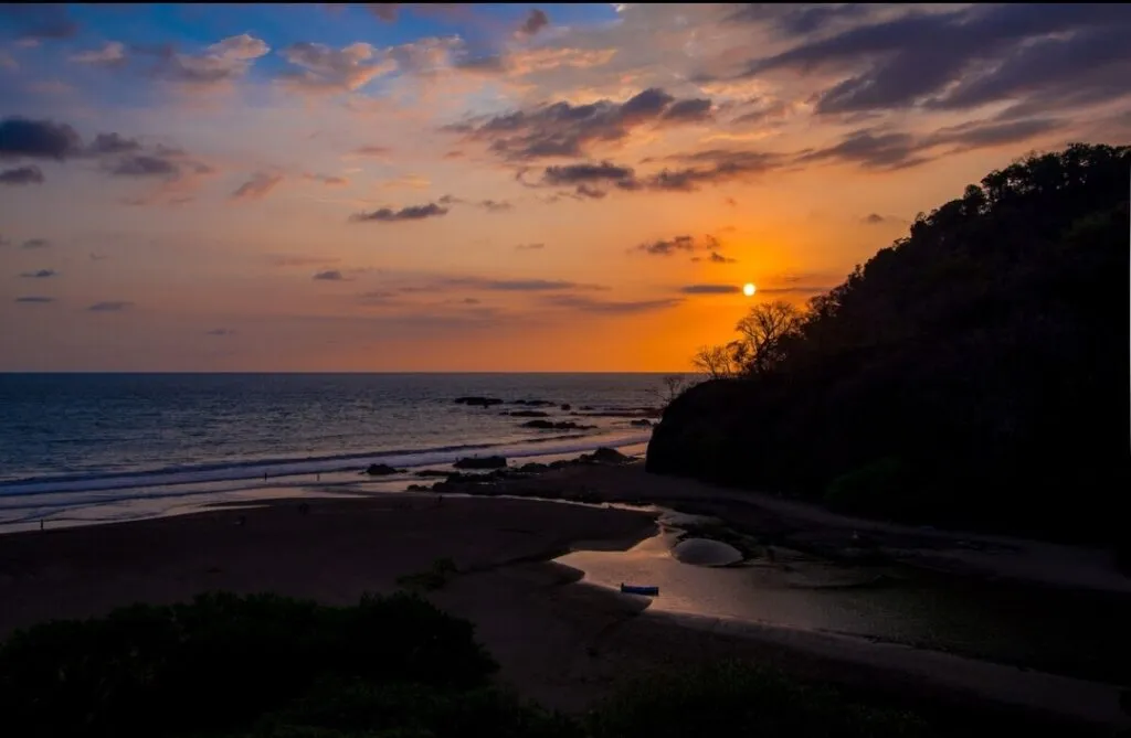 Oceanfront Vacation Rental in Jaco Beach – 3-Bedroom Condo, Jacó, Costa Rica — photo 2