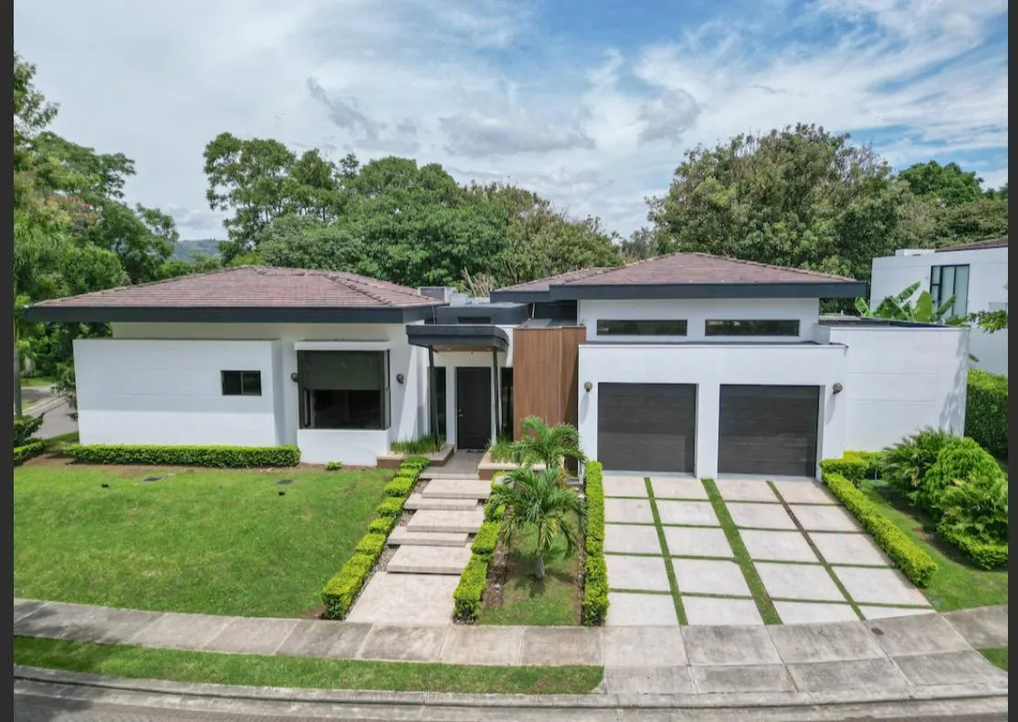 Luxury Homes for Sale in Santa Ana, Costa Rica, Santa Ana, Costa Rica — photo 1