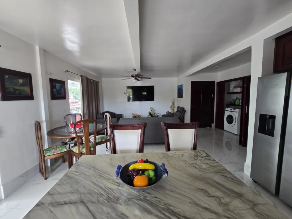 Quiet Long-Term Rental in Downtown Jaco Beach, Jacó, Costa Rica — photo 2
