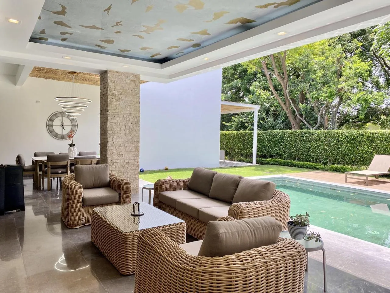 Luxury 5-Bedroom Rental in Santa Ana, Costa Rica, Santa Ana, Costa Rica — photo 1