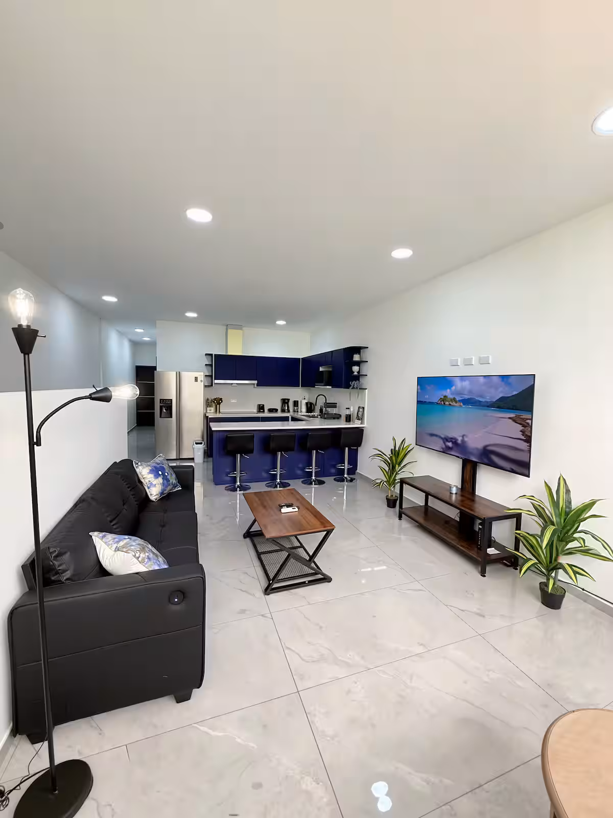 Luxury Condo for Rent in Jaco | Modern 2-Bedroom Vacation Condo in Costa Rica, Jacó, Costa Rica — photo 2