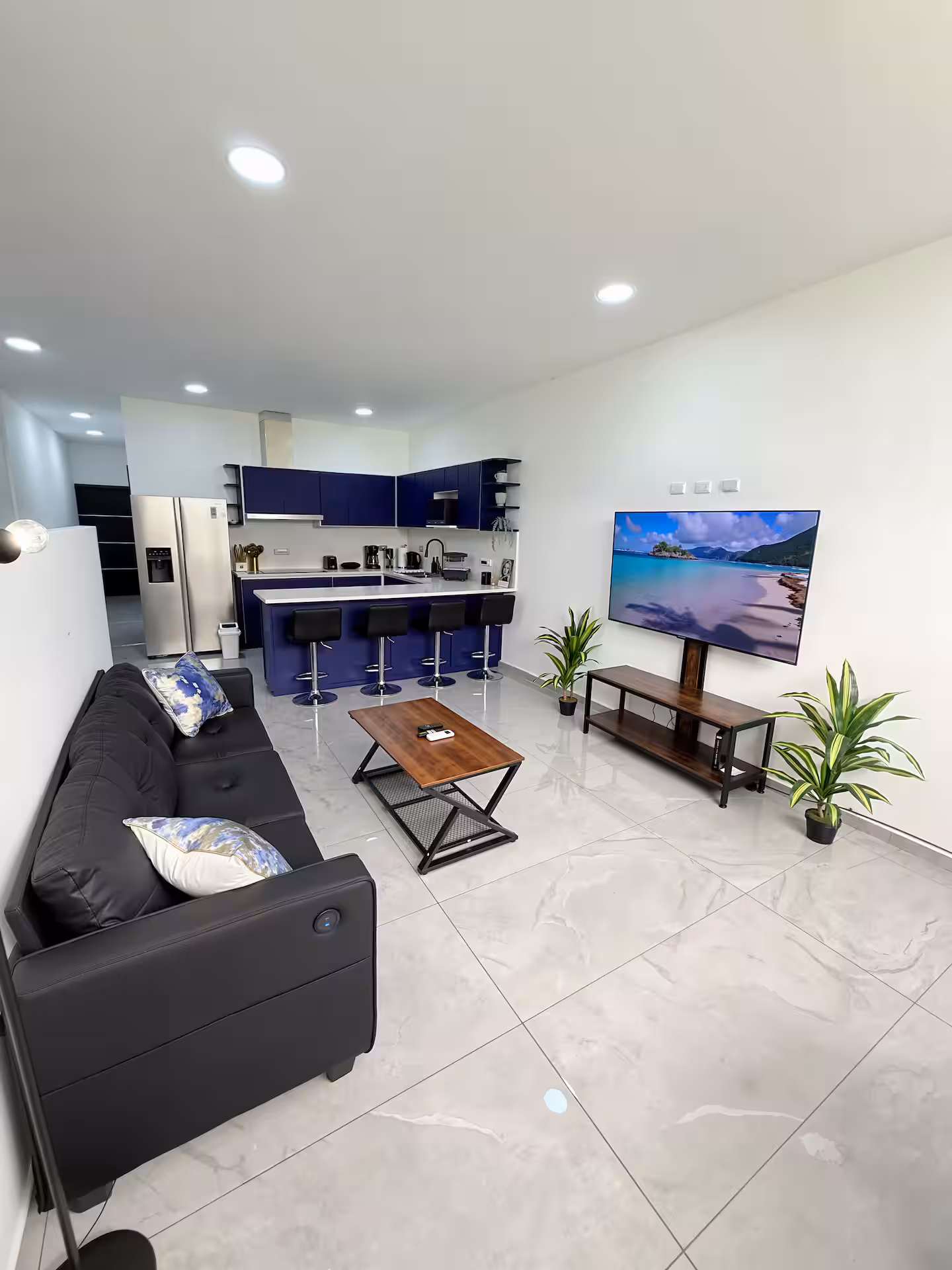 Luxury Condo for Rent in Jaco | Modern 2-Bedroom Vacation Condo in Costa Rica, Jacó, Costa Rica — photo 1
